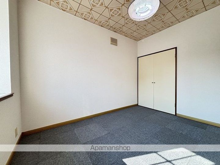 メイプルハイム美原101の内装