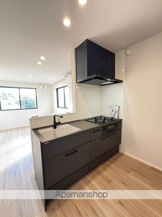 GLOW RESIDENCEのキッチン