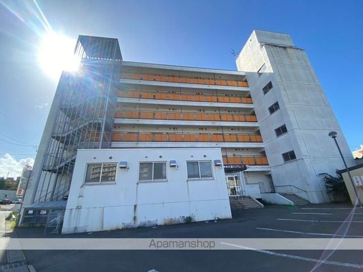 湯川パレス(ユノカワパレス)の外観