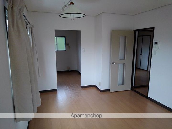 タウニー樹里F202の内装