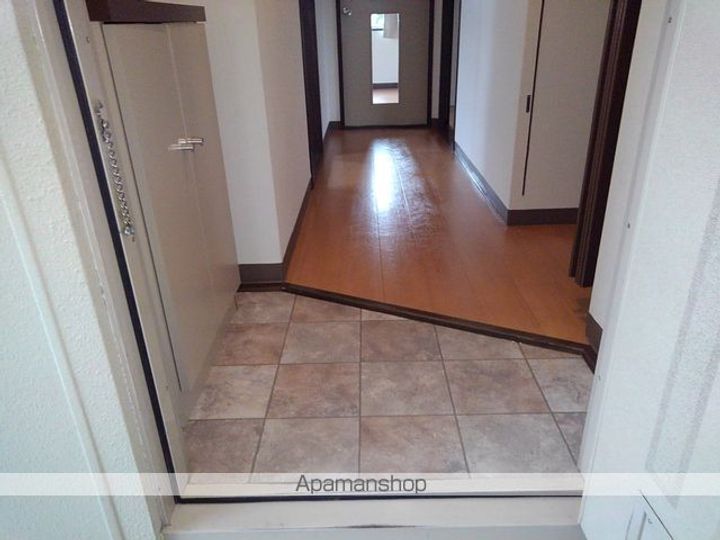 タウニー樹里F202の玄関