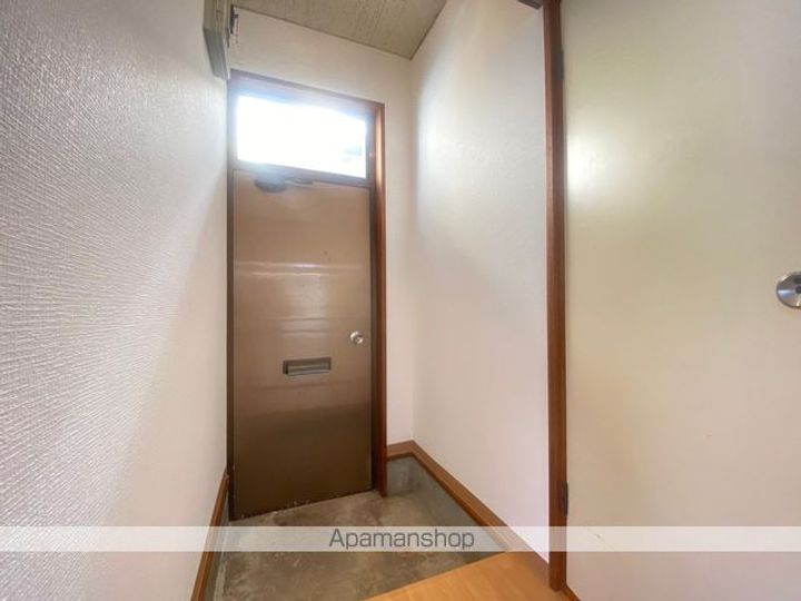 コーポ日吉101の玄関