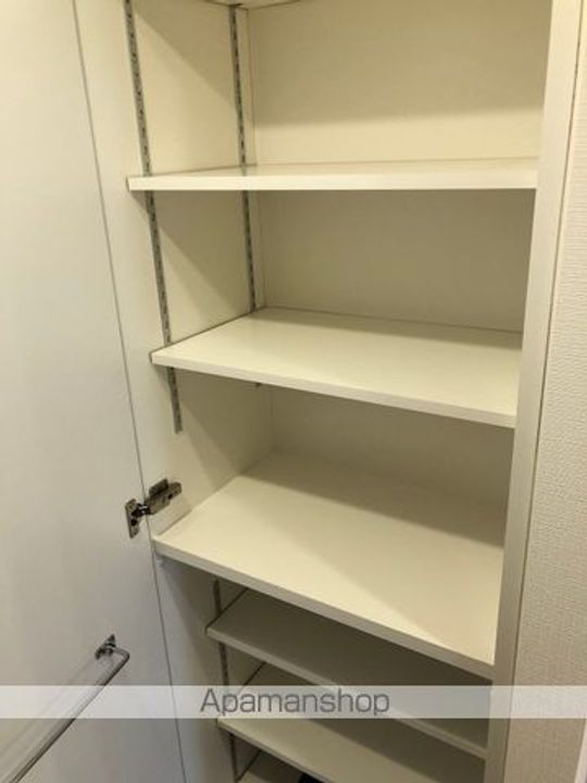 レオーネ志村坂上の内装