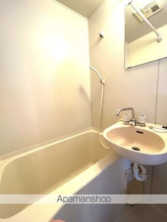 グラスフラッツ205の風呂