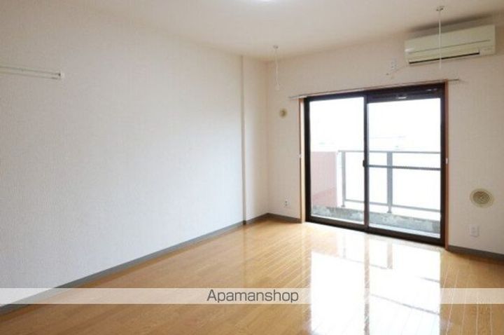 メゾンプログレスの居間