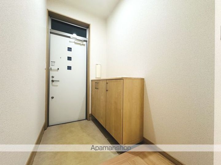 アンジェリカルート101の玄関