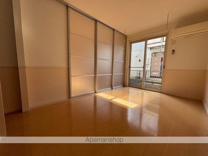 千葉県千葉市中央区東千葉1丁目の賃貸アパートの内装