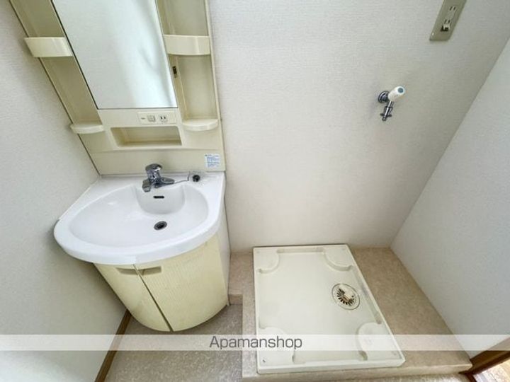 ロンシャム丸岡303の内装