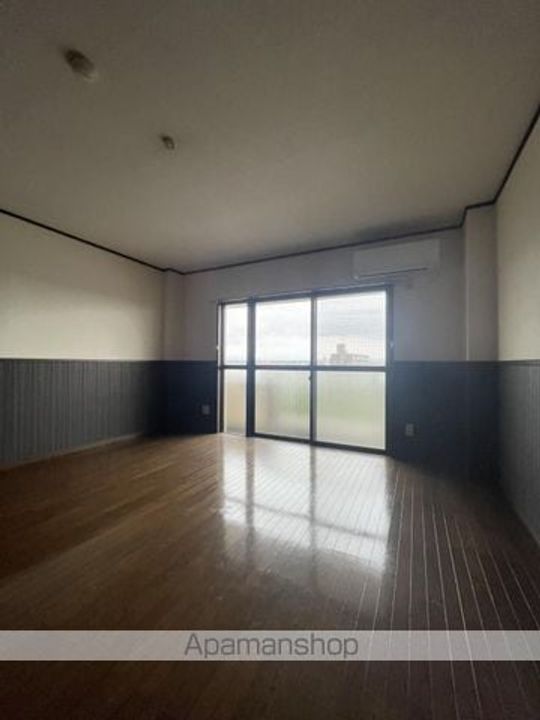 クラウンII津福の内装