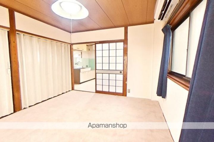 高知県高知市神田の賃貸アパートの居間