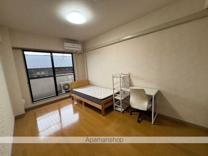 アーバン川内207の居間