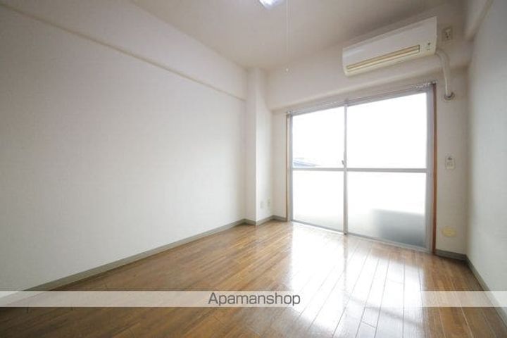 プラザマキシムの居間