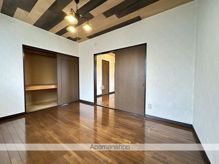 ヴィラコート美原202の内装