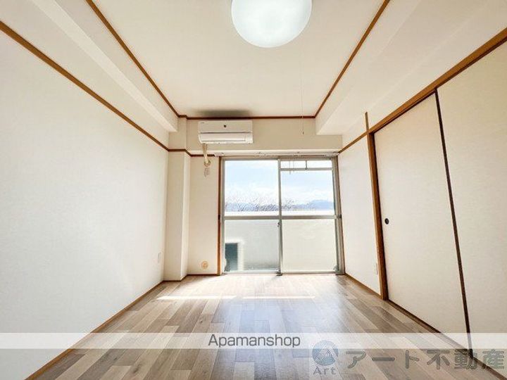 シャルル和泉Ⅱの居間
