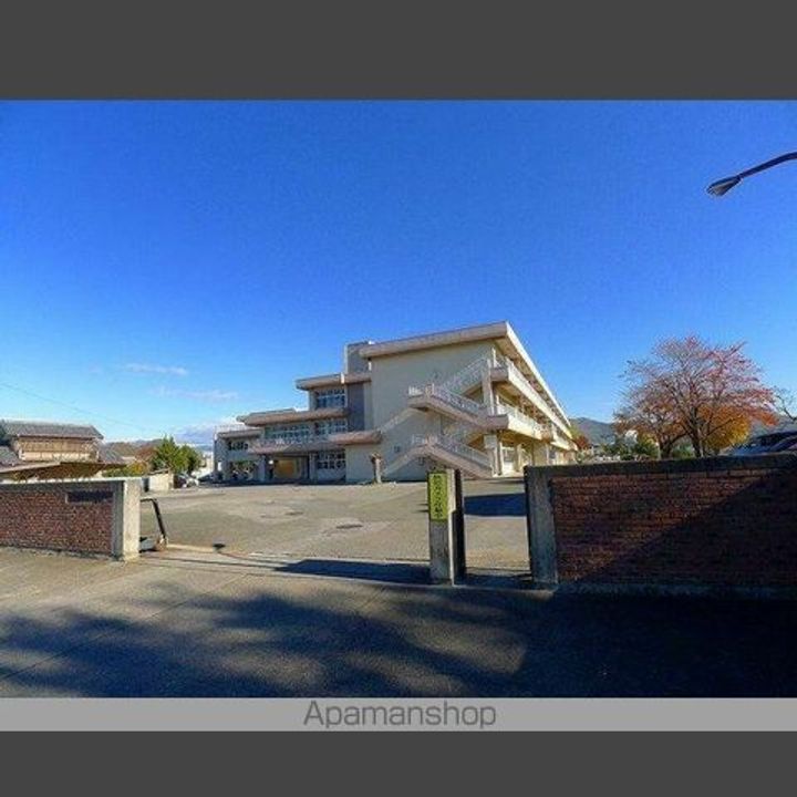 ララ・クレスト境野の周辺