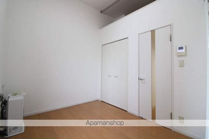 ツインライト大麻102の居間