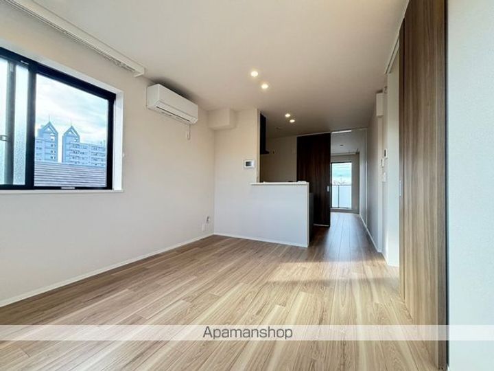 GLOW RESIDENCEの内装