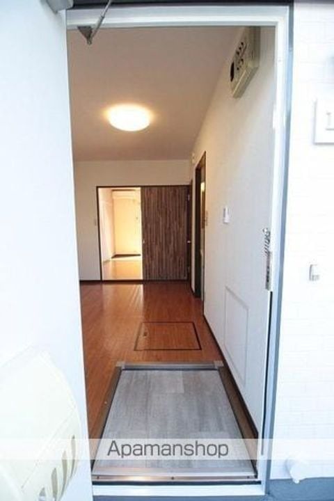 サンハイツ塚間B棟101の玄関