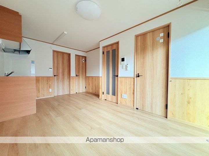 エコノ高松の居間