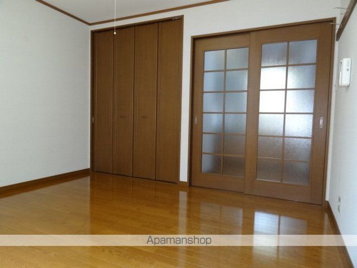 アレーズ103の内装