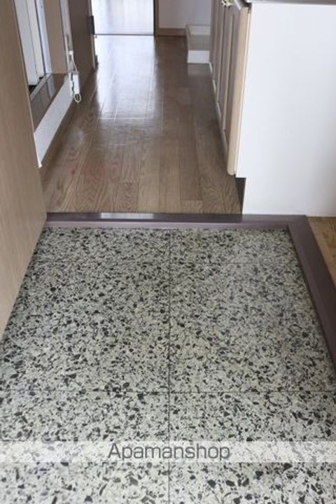 広島県尾道市高須町の賃貸アパート101の玄関