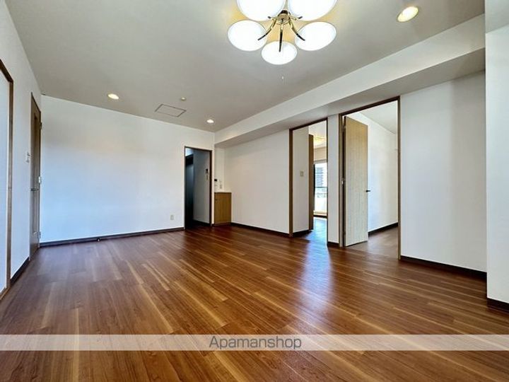 ガーデンテラス函館(GARDEN TERRACE 函館)の居間