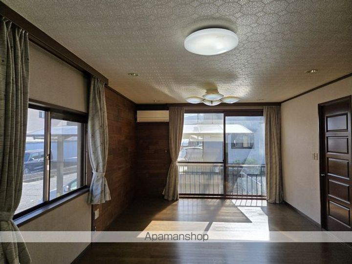 広島県福山市東川口町2丁目(一戸建)の賃貸物件戸建ての居間