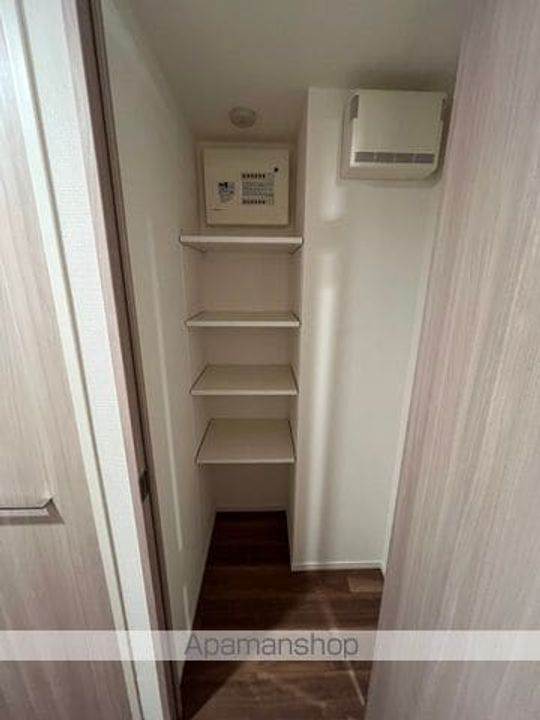 東京都中野区白鷺1丁目の賃貸マンションの内装