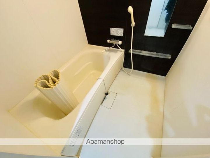 クレールマンション湯川301の風呂