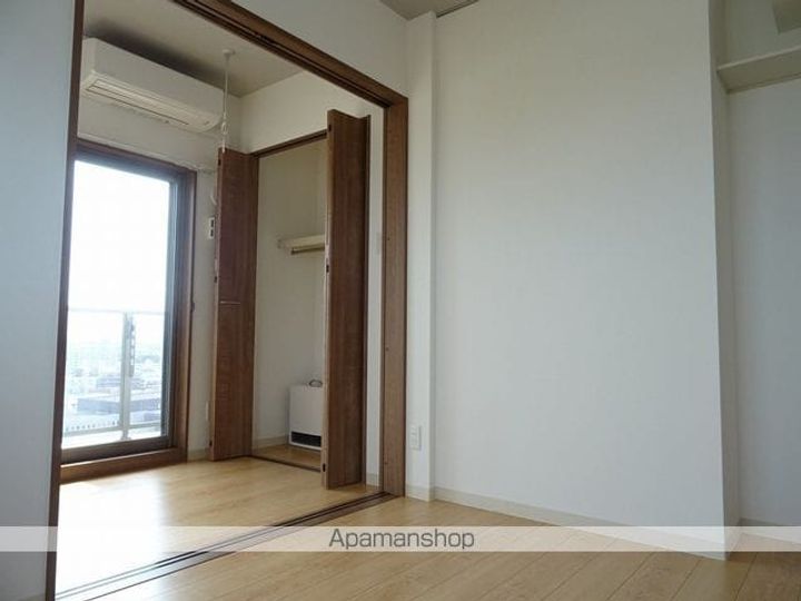 シェルグランデ原町の居間