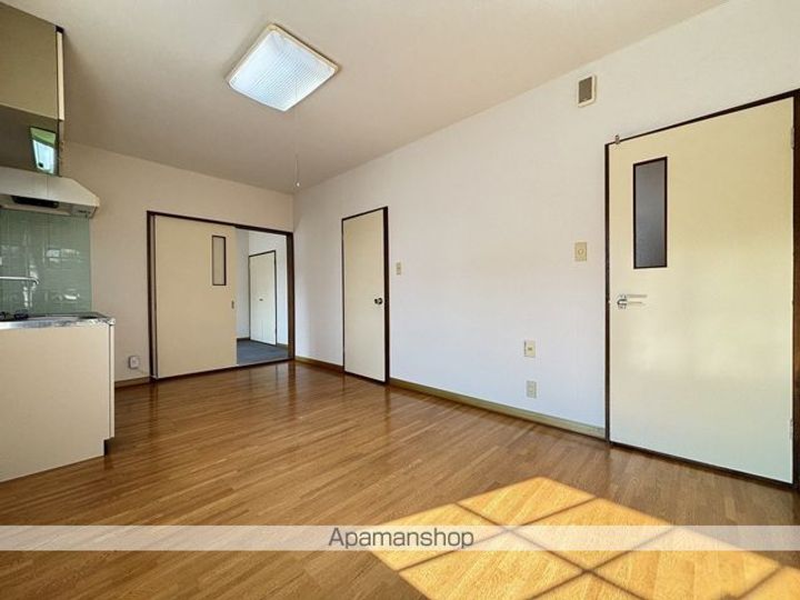 メイプルハイム美原101の内装