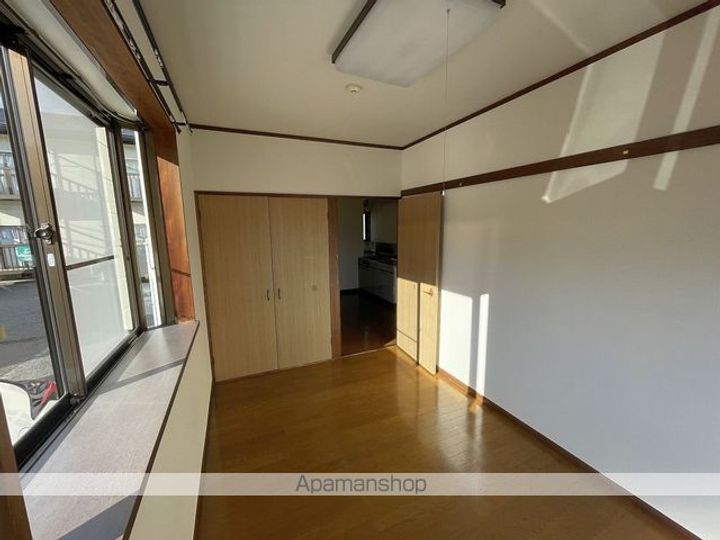 長野県松本市野溝西3丁目の賃貸アパートの内装