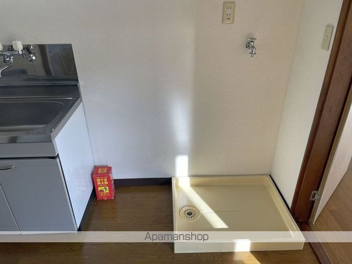 長野県松本市野溝西3丁目の賃貸アパートの内装