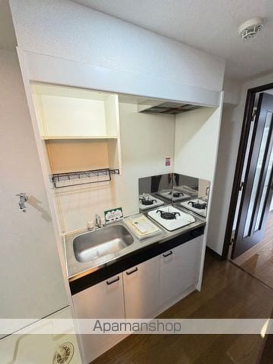 神奈川県横浜市鶴見区鶴見中央5丁目の賃貸マンションのキッチン