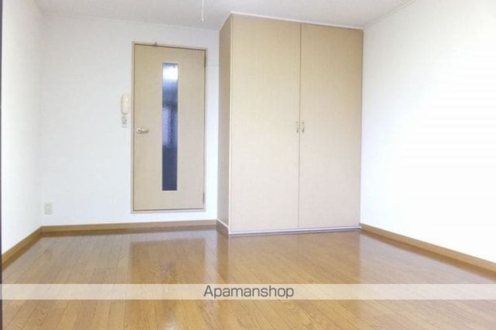 レオパレスさくらはうすの居間