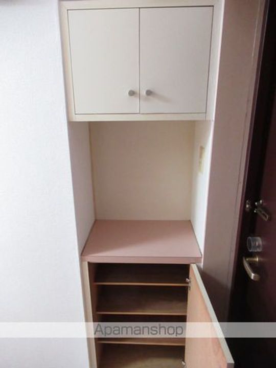 パンビアル西公園ビル502の内装