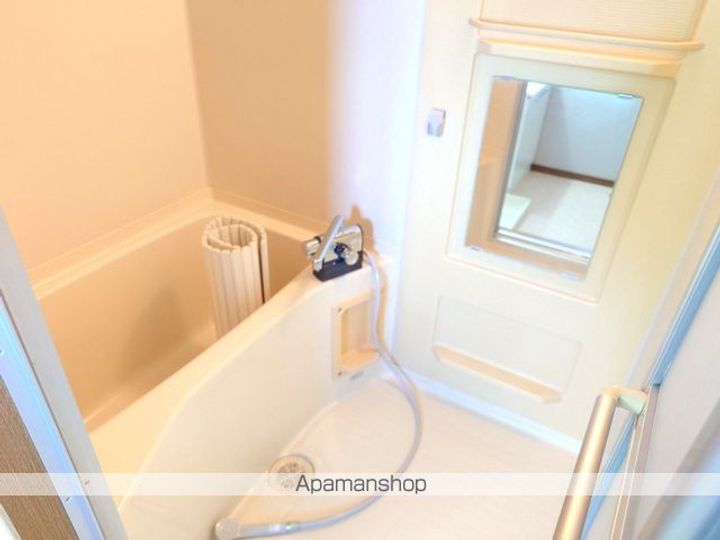 フォーチュン205の風呂