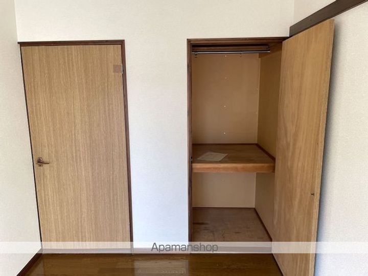 長野県松本市野溝西3丁目の賃貸アパートの内装