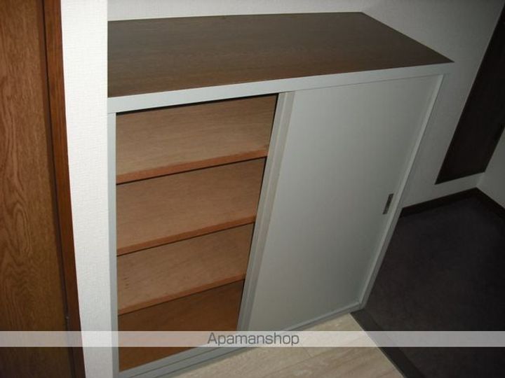 ヴェルハイツ206の玄関