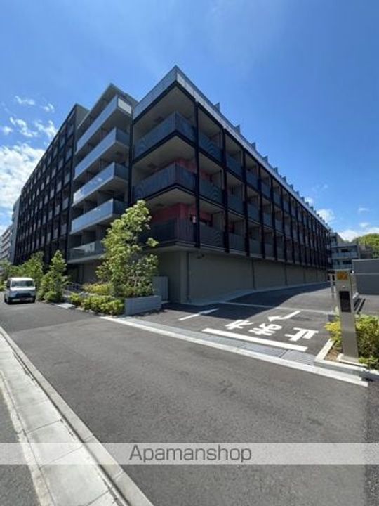 東京都新宿区百人町3丁目の賃貸マンションの外観