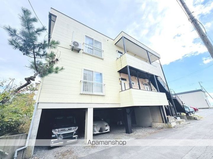 北海道北斗市東浜1丁目の賃貸アパートの外観