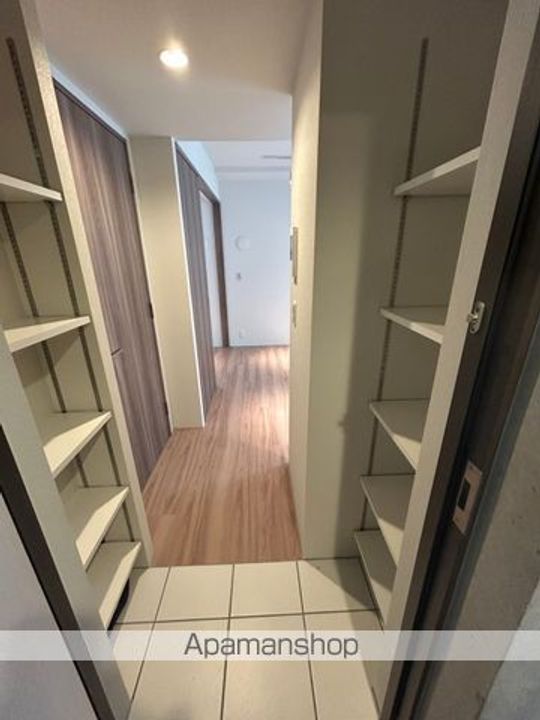 GRAN PASEO市谷仲之町101号室の玄関