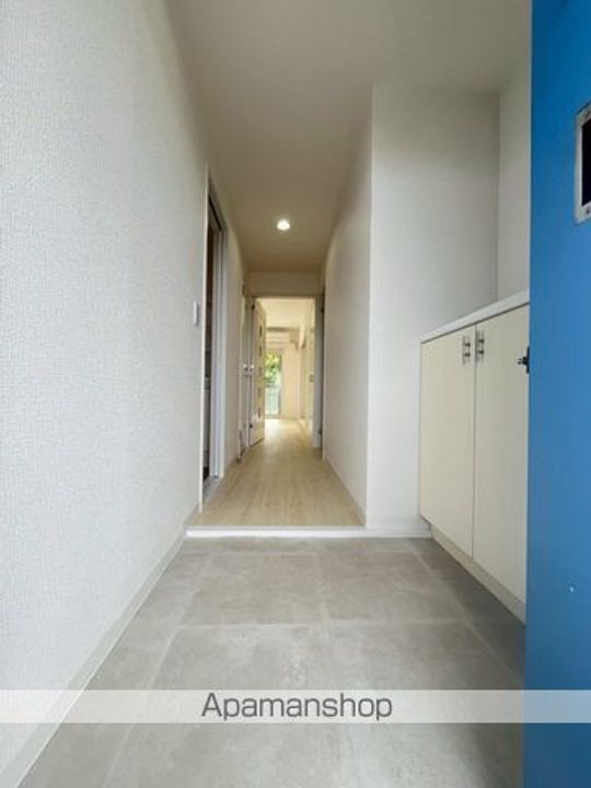 プレンディヒルズ高幡不動 PLENDYHILLS302の玄関