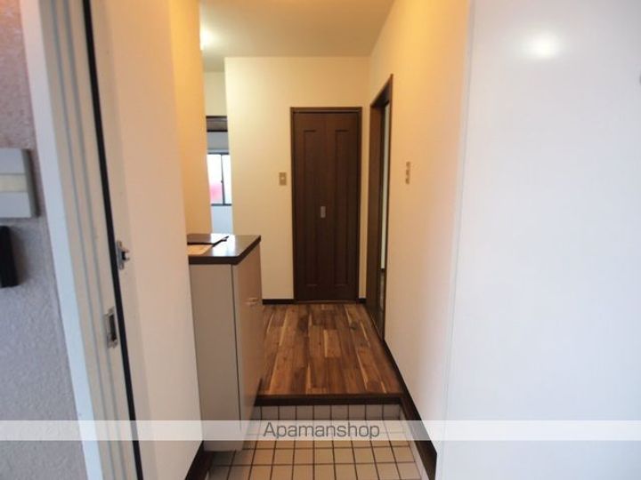 パークタウン須山B102の玄関