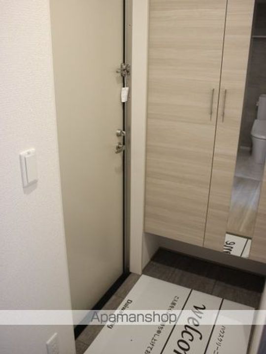 メラヴィリア西町の玄関