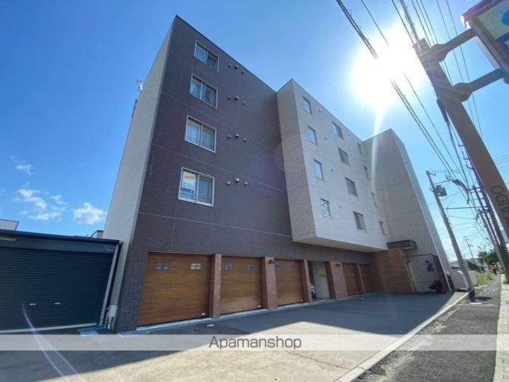 クレールマンション湯川301の外観