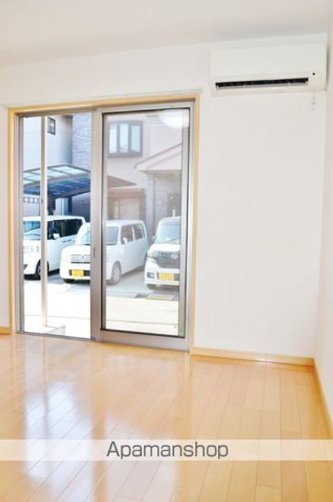 三洋北町ハイツ101号室の居間