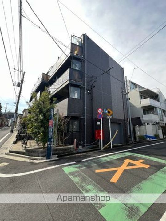 東京都中野区中央3丁目の賃貸マンションの外観