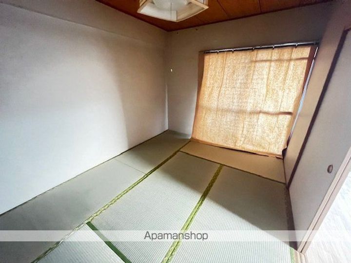グランパレスベイサージュ201号室の内装