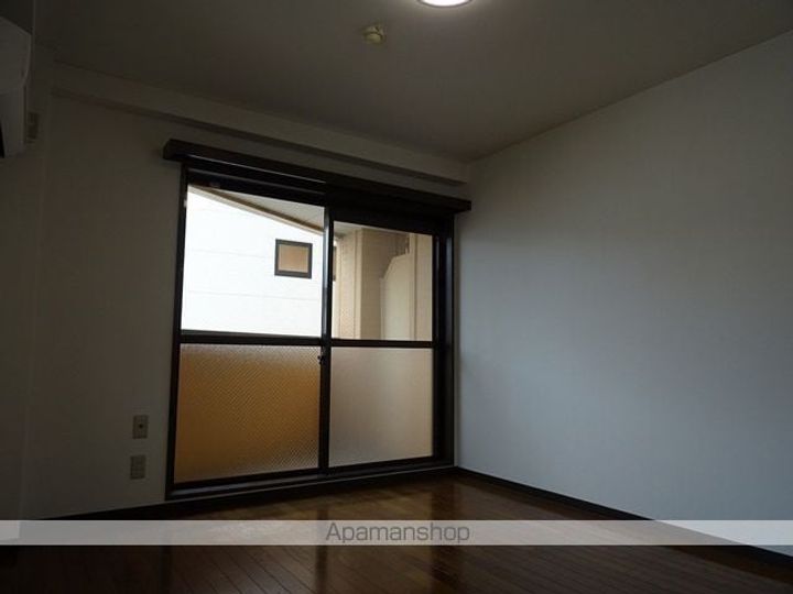 山建の内装